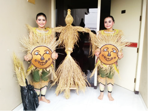 Tari Wong-Wong Wah dari SMAN 1 Nguntoronadi meraih Peringkat 7 se-Jawa Tengah pada lomba tari FLS2N tahun 2018